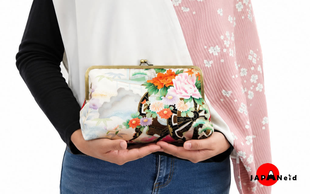 Kimono Clutch Bag — Red × Black