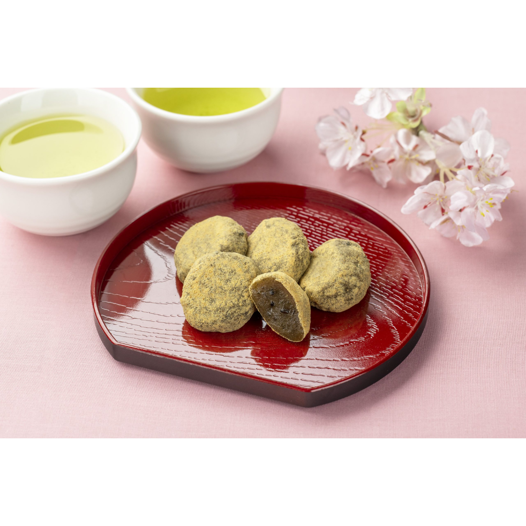 Bite-Sized Mugwort & Black Sesame Mochi