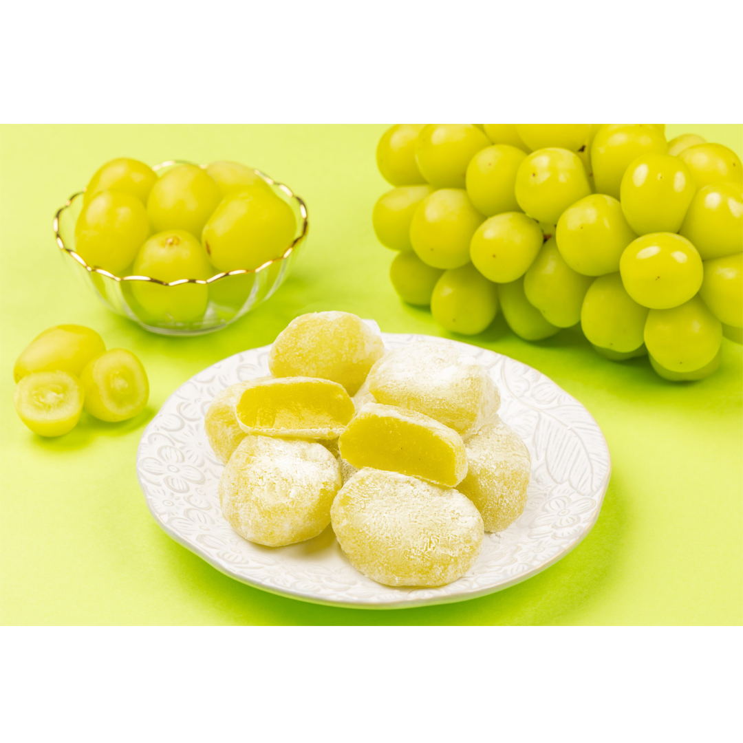 Bite-Sized Shine Muscat Grape Mochi